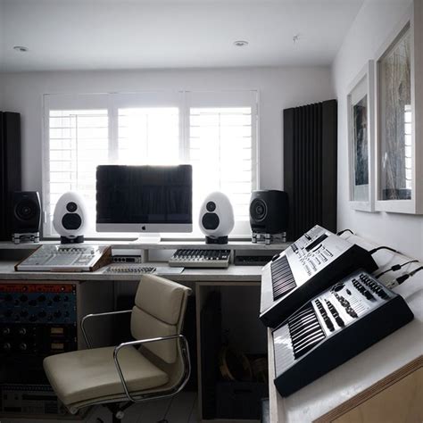 Control room, the technical hub of the recording process, studio, the performance area and is also used to describe a facility, booth refers to a smaller performance space. Gorgeous 40 Small Space Decor Ideas for the Home Office ...