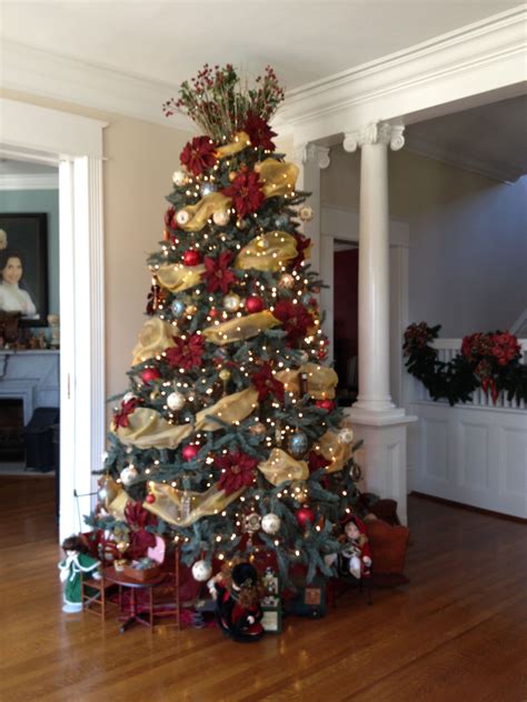 Tour of white house christmas decorations 2020 diy. My Southern Living Christmas -Main Tree with Clock ...