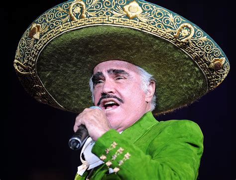 Fernández was hospitalized on aug. Las mejores canciones de Vicente Fernández