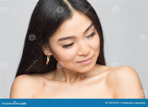 Aziatische Naakte Dame In Studio Stock Foto Image Of Meisje Lippen