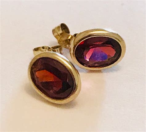 Vintage Ct Gold Garnet Stud Earrings