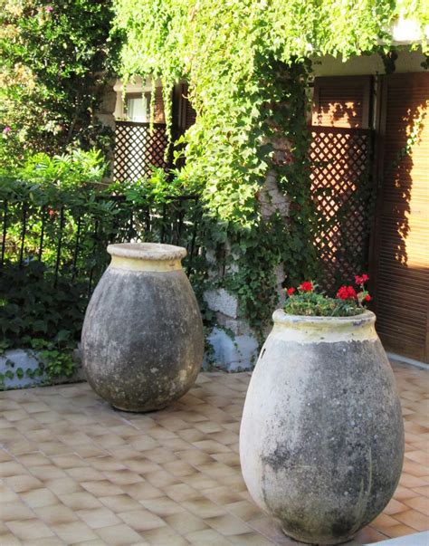 pin on flower pots and vases