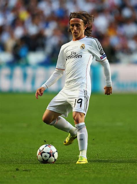 Luka modric is a croatian professional footballer who plays as a midfielder for spanish club real madrid and captains the croatia national team. 150 best Playmaker 19 - Luka Modrić images on Pinterest ...