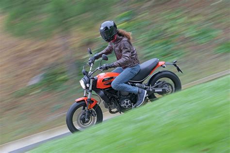 First Ride Ducati Scrambler Sixty2 Review Visordown