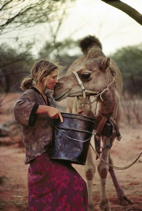 The Camel Lady Aka Robyn Davidson In 1977 She Trekked 1700 Miles