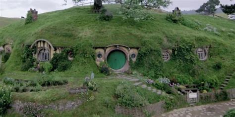 You Can Book A Vacation In A Real Hobbit Hole From Lord Of The Rings