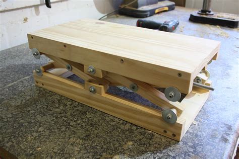 Most diy motorcycle lift tables are made almost entirely out of wood with a metal support underneath. Mini DIY scissor lift plans - Woodwork Junkie