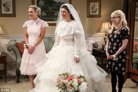 Big Bang Theory Amy Beams In White Gown As She Marries Sheldon Daily