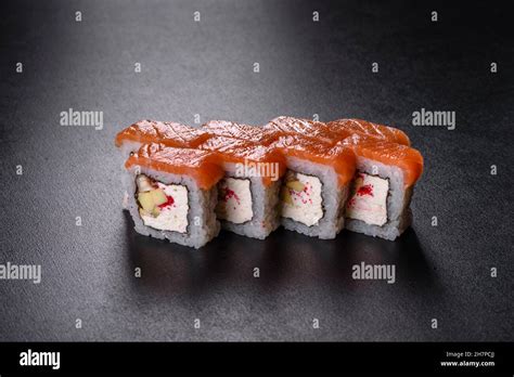 Sushi Roll Sushi With Prawn Avocado Cream Cheese Sesame Sushi Menu