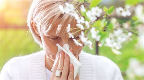 How To Treat Allergic Reactions Seasonal Allergies And Attacks