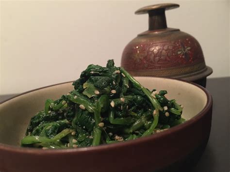 Healthy Japanese Sesame Spinach Salad Recipe