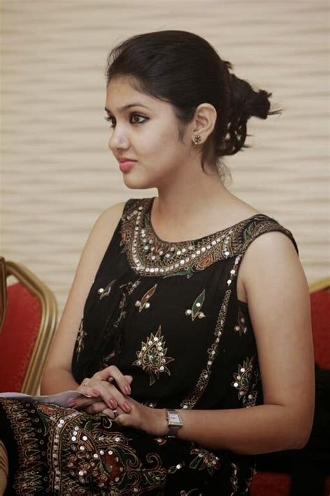 Gayathri Suresh Miss Kerala 2014 Winner Gayathri Suresh Photos ~ Actress Rare Photo Gallery