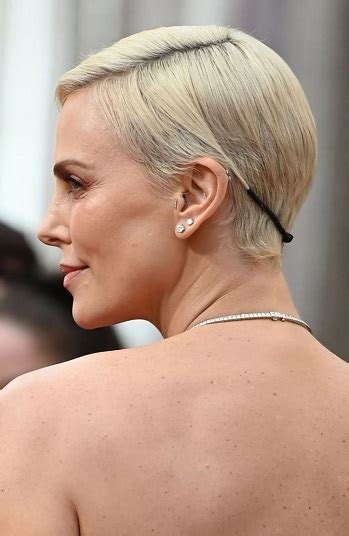 Charlize Theron S Short Pixie Haircut 92nd Annual Academy Awards