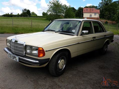 1986 Mercedes Benz 230e W123 Saloon 5 Speed Automatic Petrol Low Mileage