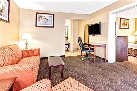 Wyndham Garden Romulus Detroit Metro Airport Rooms Pictures And Reviews Tripadvisor