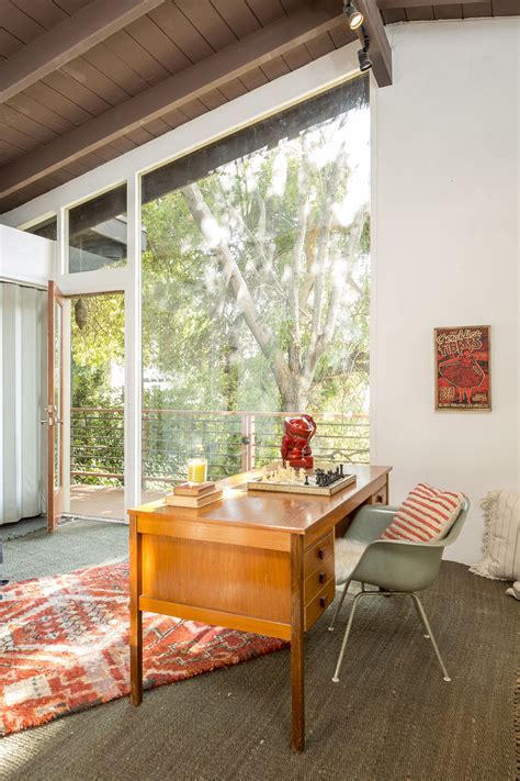 Photo 3 Of 11 In A Hillside Midcentury Home In Pasadena Starts At
