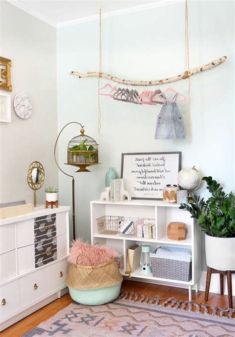 Damit deine tochter sich richtig wohlfühlt, kannst du das babyzimmer mit schöner dekoration in den gemütlichsten ort verwandeln. 1001+ Ideen für Babyzimmer Mädchen | Babyschrank ...
