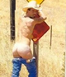 Nude Cowboys