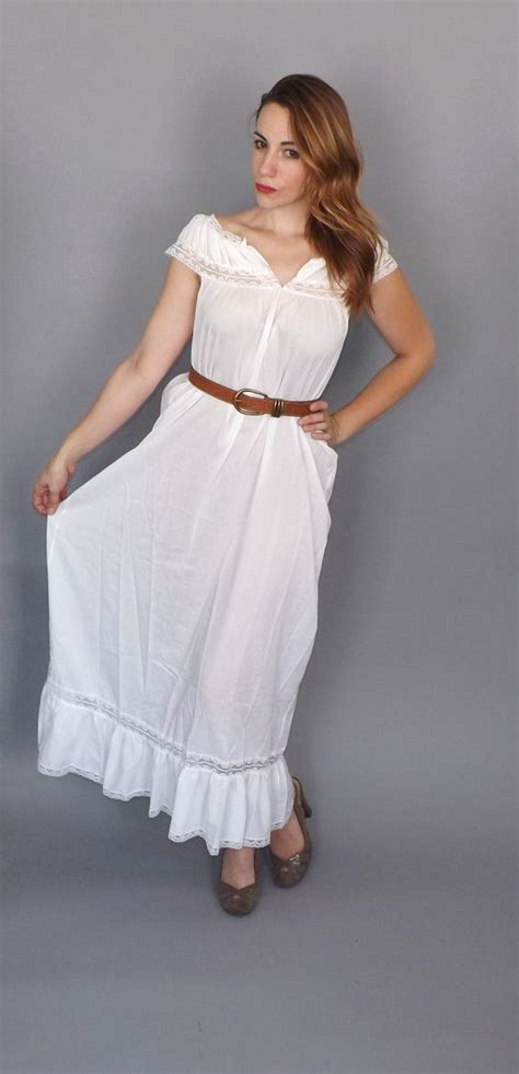 Vintage 80s Mexican Peasant Dress Folk Nightgown White