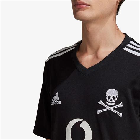 A lot of has been said about pirates adding a second star to their jersey, but very few fans know that the buccaneers had their first star even before they were crowned african champions in 1995. Orlando Pirates 2020-21 Adidas Home Shirt | 20/21 Kits ...