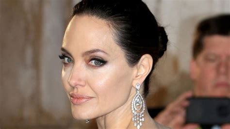 Angelina Jolie Supports ‘brave Defiant Women Protesting In Iran