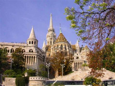 8 Amazing Attractions To Visit In Budapest Old Town