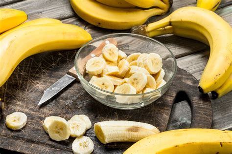 20 Clever Uses For Bananas And Banana Peels