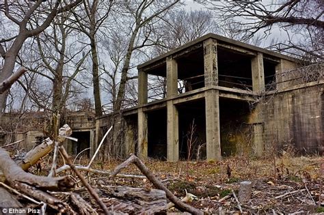 Fort Totten Inside The Abandoned Military Fortress That Guarded New