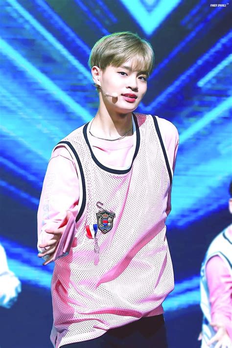 The second season of the american television sitcom the nanny aired on cbs from september 12, 1994, to may 22, 1995. (4) Twitter | Lee daehwi, Produce 101 season 2, Jinyoung