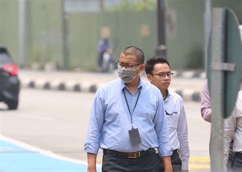 Perbuatan manusia yang bisa mengundang bencana gempa pun ternyata juga dapat dijelaskan oleh sains, dilansir dari detik.com, begini ceritanya pertama, menyuntikkan cairan ke bawah tanah dapat menyebabkan gempa. Apa Sebenarnya Yang Anda Sedut Ketika Jerebu? | Iluminasi