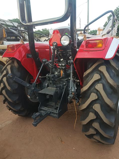 Capmod Benin Des Tracteurs Agricole Marque Mahindra 6060 Facebook