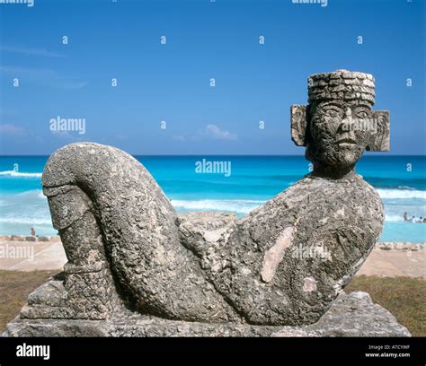 Estatua De Chac Mool Playa De Canc N Quintana Roo Pen Nsula De