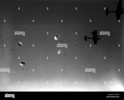 Parachuting During Ww2 Stock Photo Alamy