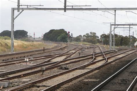 Rail Geelong Gallery Crossovers Connect The Suburban Track Pair To