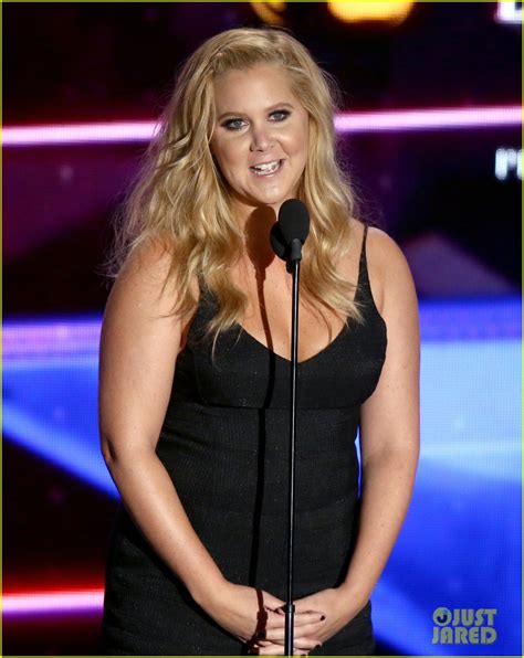 Amy Schumer Ties Anal Joke To Charlie And The Chocolate Factory Photo