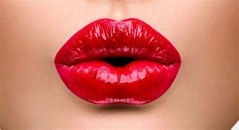 How To Get Fuller Lips Naturally In Hindi