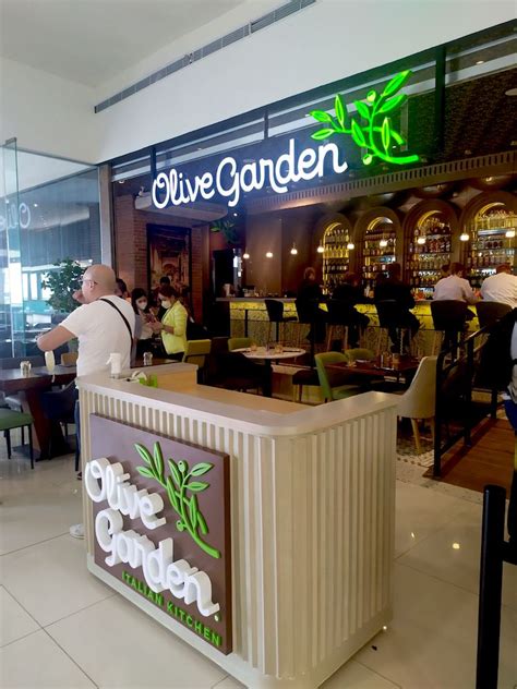 World Famous Olive Garden Opens First Branch In Manila Abs Cbn News