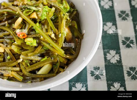 Seaweed Salad A Classic Chinese Cold Dish Stock Photo Alamy
