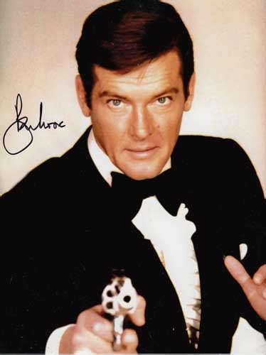 Item No 115581 Autograph Official Signing Roger Moore Bbc 007