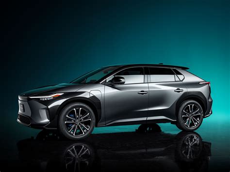 Toyota Debuts All Electric Suv Concept New