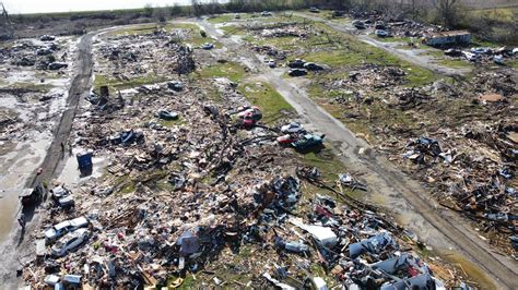 Mississippis Amory High School Looks Haunted Amid Tornado As Debris