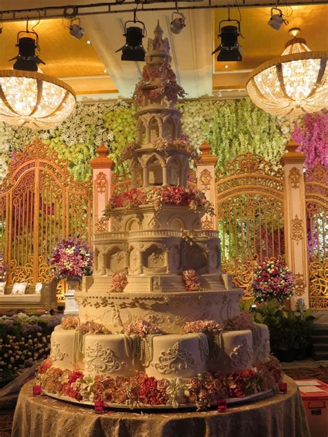 8 tiers le novelle cake jakarta and bali wedding cake big wedding cakes royal wedding cake