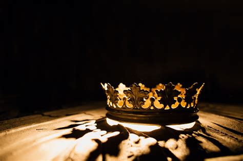 01:09:07 here, ed, are you sure it's a good idea taking this back to yours? Crown Of The Real King On A Black Background Game Of ...