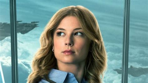 Sharon carter debutó como agente no jugable de s.h.i.e.l.d. New Captain America 2 Poster Highlights Sharon Carter - IGN