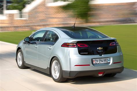 Our car experts choose every product we feature. Chevrolet Volt 2012-2015 review | Autocar