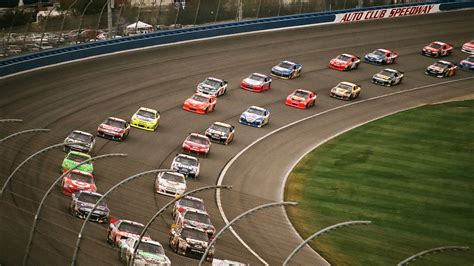 In both nascar and indycar, a single yellow flag waved from the starter's stand places the race under caution. Nascar Yellow Flag Lineup Free Stock Photo - Public Domain ...