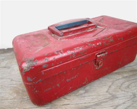 Rusty Old Industrial Red Toolbox Etsy Tool Box Red Olds