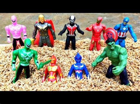 Pertarungan Superhero Avengers Vs Ultraman Spiderman Ant Man Thanos Iron Man Hulk Toys