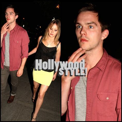 Hoult and lawrence dated each other for four years. Jennifer Lawrence y Nicholas Hoult: Juntitos llegando a ...
