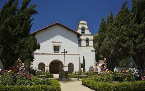 The powerful earthquake of 1906 ruined the outer church walls and other buildings. Travels with L (and sometimes Z & F): Mission San Juan ...